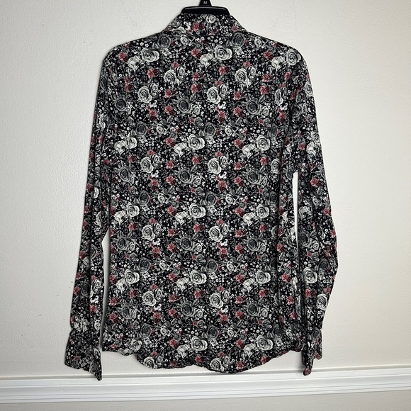 GUESS Los Angeles Men’s Button Down Collared Shirt Red & Black Rose Floral Print - Picture 10 of 13